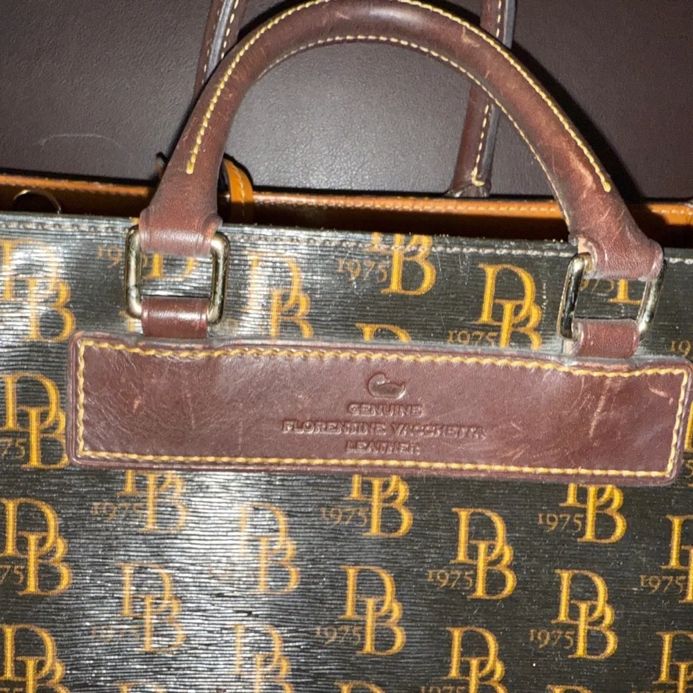 Vintage Dooney & Bourke Black Signature 1975 Handbag - Picture 4 of 12